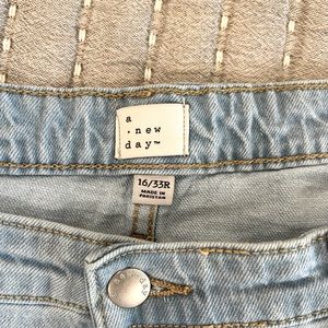 Cropped wide leg jeans